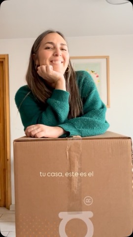 Anuncio en video de una clienta recomendando su colchón